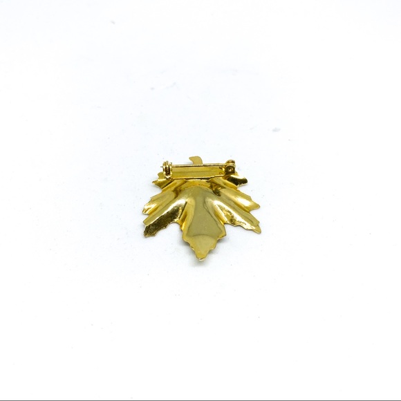 Vintage Gold Maple Leaf Brooch Pin - Picture 5 of 6
